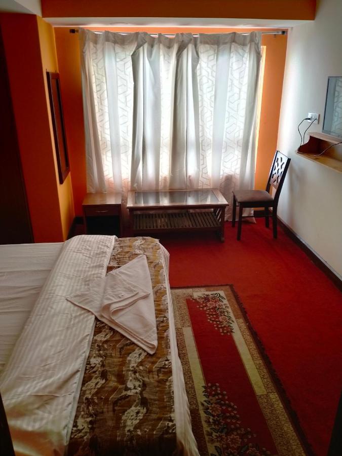 Oyo 12370 Royal Sarava Hotel Darjeeling  Ngoại thất bức ảnh
