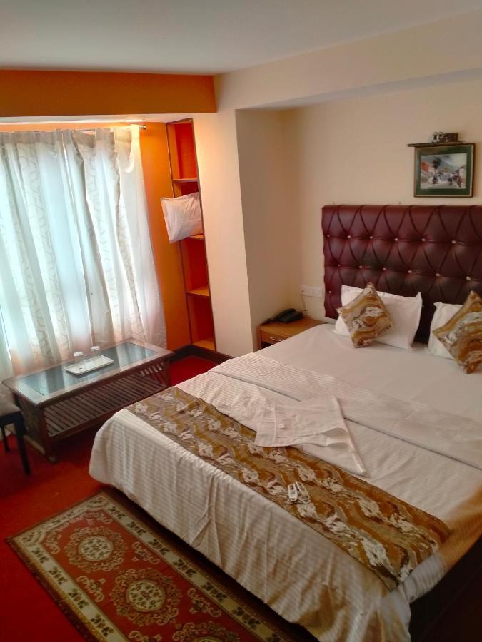Oyo 12370 Royal Sarava Hotel Darjeeling  Ngoại thất bức ảnh
