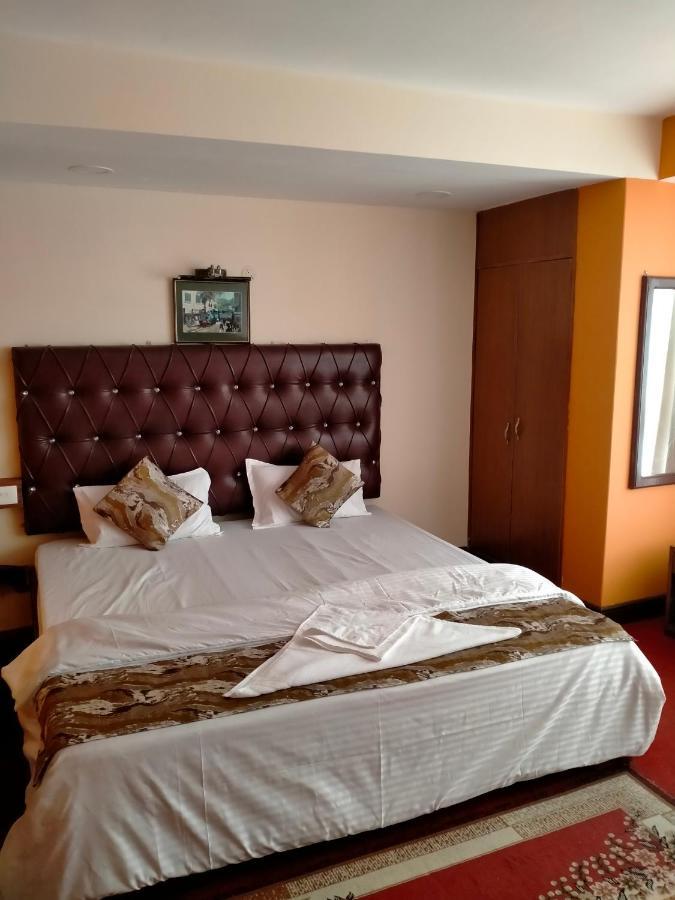 Oyo 12370 Royal Sarava Hotel Darjeeling  Ngoại thất bức ảnh